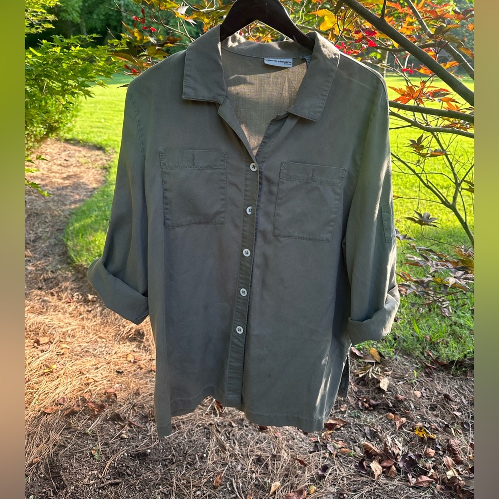 WOMENS BUTTON UP